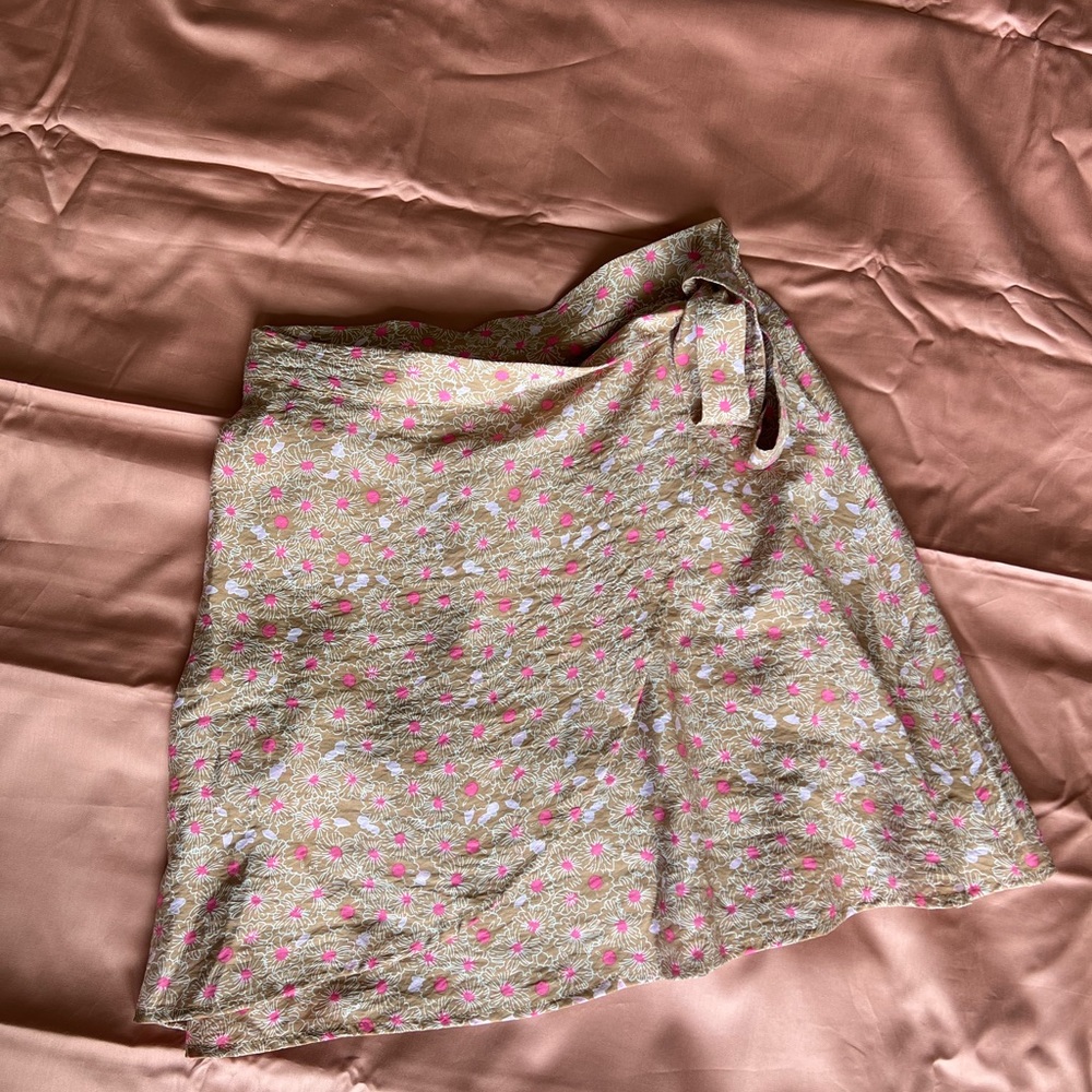 Brand new with tags never worn Vero Moda mini skirt